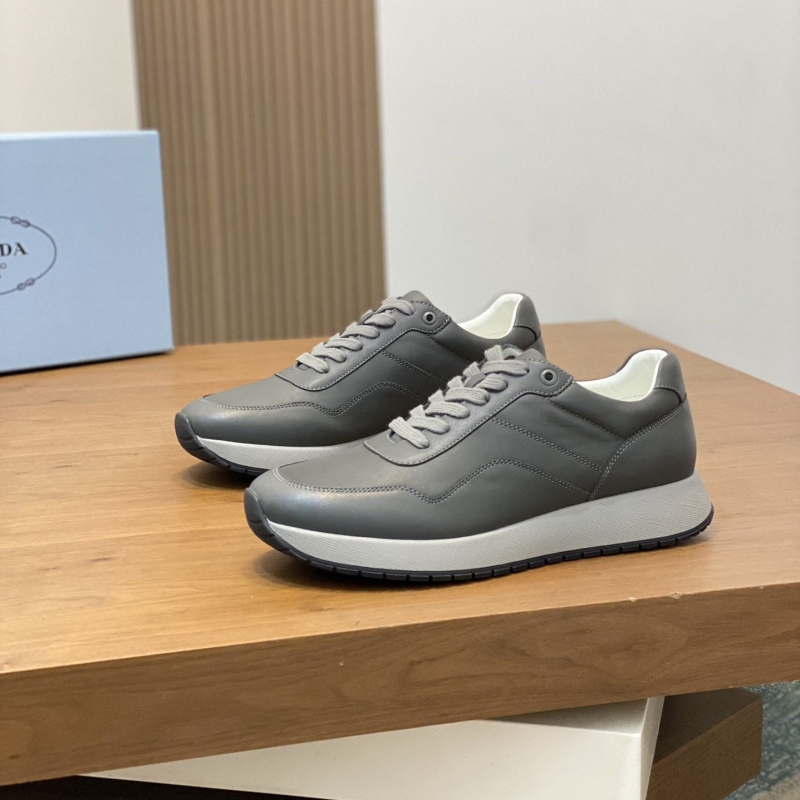 Pra*a casual shoes